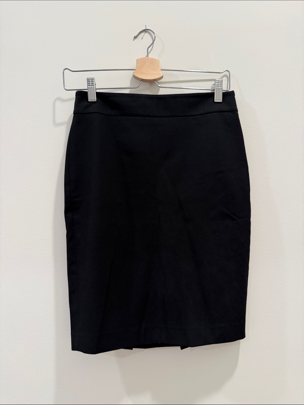 Ann Taylor Women’s Classic Black Pencil Skirt